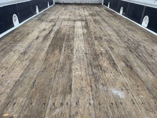 いすゞフォワードクレーン4段中型（4t）[写真15]