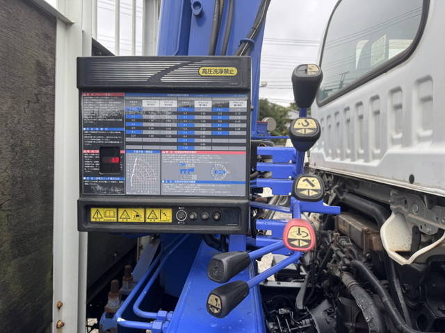 いすゞフォワードクレーン4段中型（4t）[写真08]