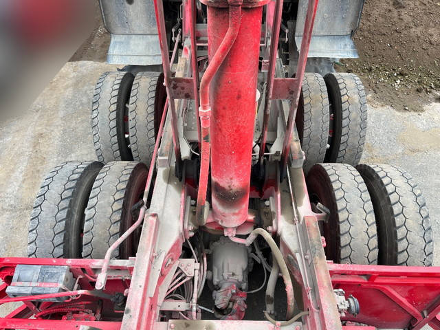 UDトラックスクオンダンプ大型（10t）[写真20]