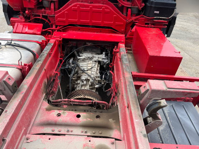 UDトラックスクオンダンプ大型（10t）[写真21]