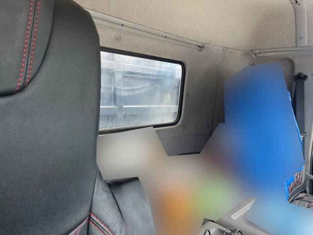 UDトラックスクオンダンプ大型（10t）[写真29]