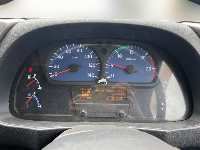 UDトラックスクオンダンプ大型（10t）[写真32]