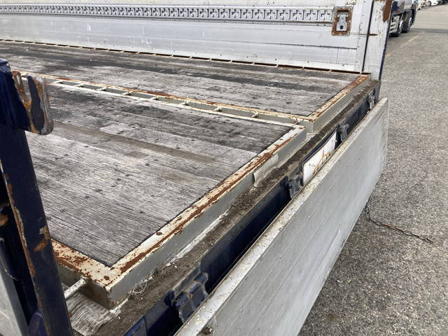 日野プロフィアアルミブロック大型（10t）[写真16]