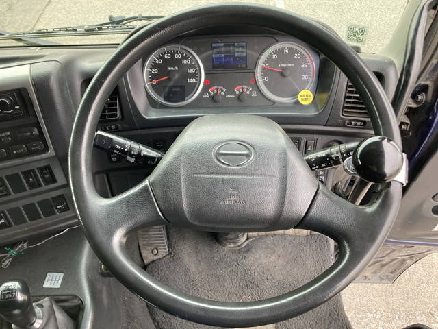 日野プロフィアアルミブロック大型（10t）[写真35]