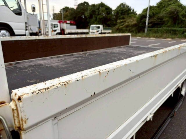 日野デュトロ平ボディ小型（2t・3t）[写真12]