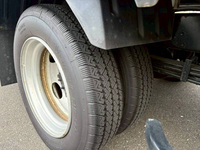 日野デュトロ平ボディ小型（2t・3t）[写真14]