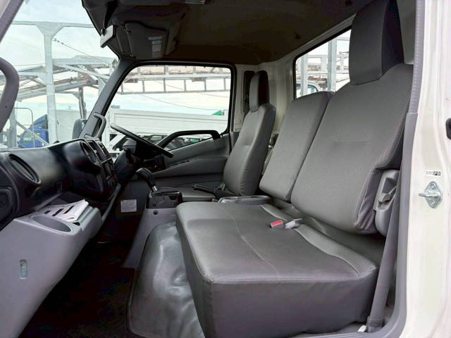 日野デュトロ平ボディ小型（2t・3t）[写真19]