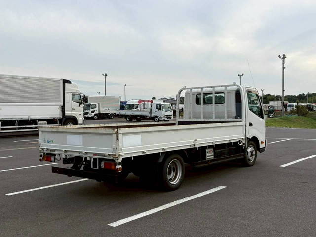 日野デュトロ平ボディ小型（2t・3t）[写真02]