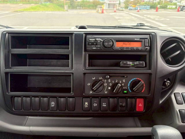 日野デュトロ平ボディ小型（2t・3t）[写真24]