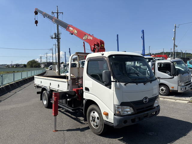 日野デュトロクレーン4段小型（2t・3t）[写真01]