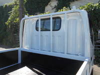 日産アトラス平ボディ小型（2t・3t）[写真11]