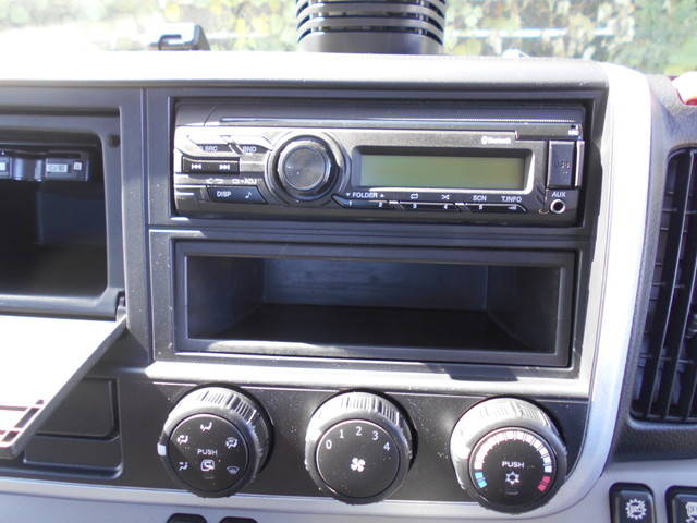 日産アトラス平ボディ小型（2t・3t）[写真25]