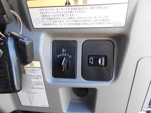 日産アトラス平ボディ小型（2t・3t）[写真32]