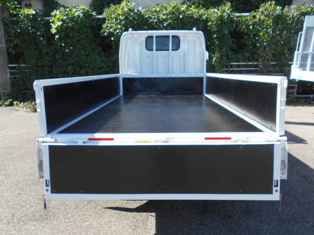 日産アトラス平ボディ小型（2t・3t）[写真09]