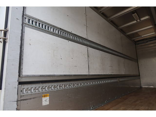 三菱ふそうファイターアルミウイング中型（4t）[写真13]