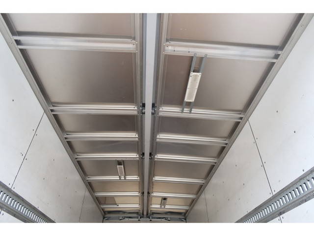 三菱ふそうファイターアルミウイング中型（4t）[写真14]