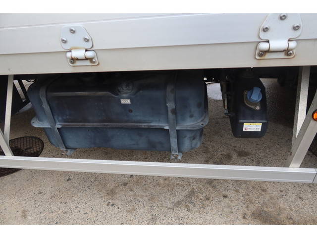 三菱ふそうファイターアルミウイング中型（4t）[写真20]