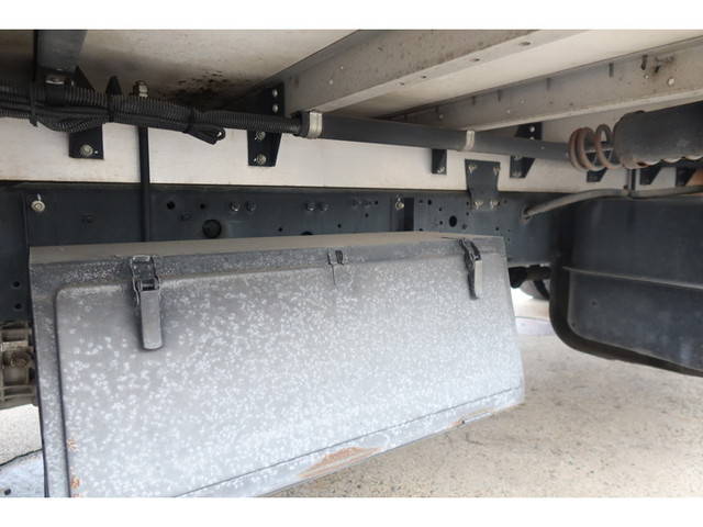 三菱ふそうファイターアルミウイング中型（4t）[写真22]