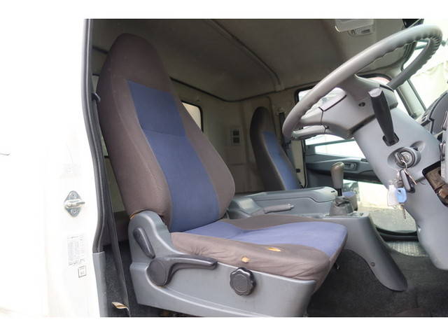 三菱ふそうファイターアルミウイング中型（4t）[写真30]