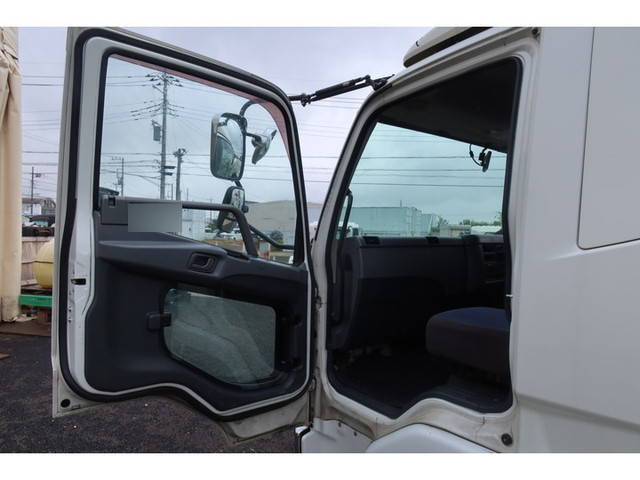 三菱ふそうファイターアルミウイング中型（4t）[写真37]