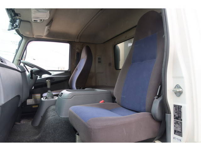 三菱ふそうファイターアルミウイング中型（4t）[写真39]