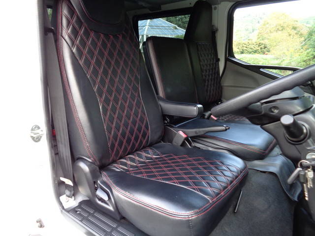 三菱ふそうキャンターダブルキャブ（Wキャブ）小型（2t・3t）[写真20]