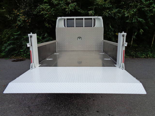 三菱ふそうキャンターダブルキャブ（Wキャブ）小型（2t・3t）[写真09]