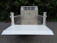 三菱ふそうキャンターダブルキャブ（Wキャブ）小型（2t・3t）[写真10]