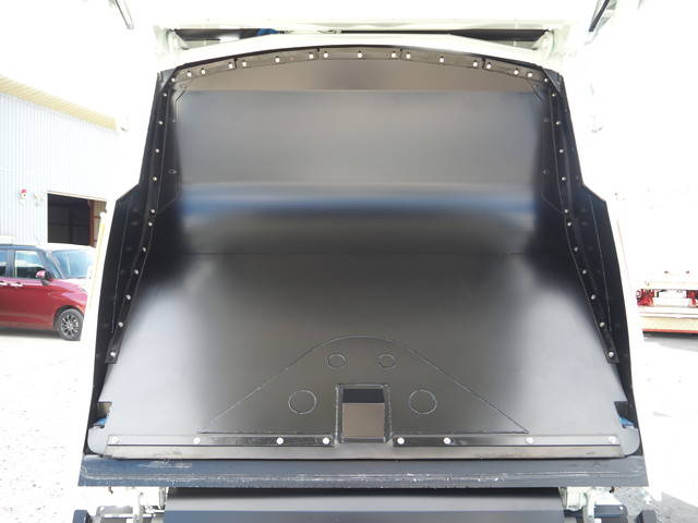 三菱ふそうファイターパッカー車（塵芥車）中型（4t）[写真13]