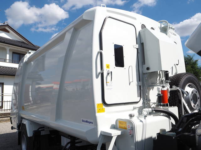 三菱ふそうファイターパッカー車（塵芥車）中型（4t）[写真24]