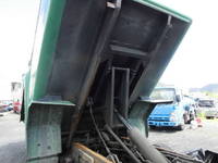 日野レンジャーパッカー車（塵芥車）中型（4t）[写真14]