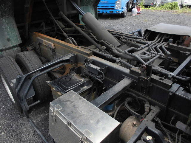 日野レンジャーパッカー車（塵芥車）中型（4t）[写真14]