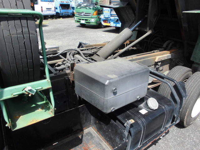 日野レンジャーパッカー車（塵芥車）中型（4t）[写真19]