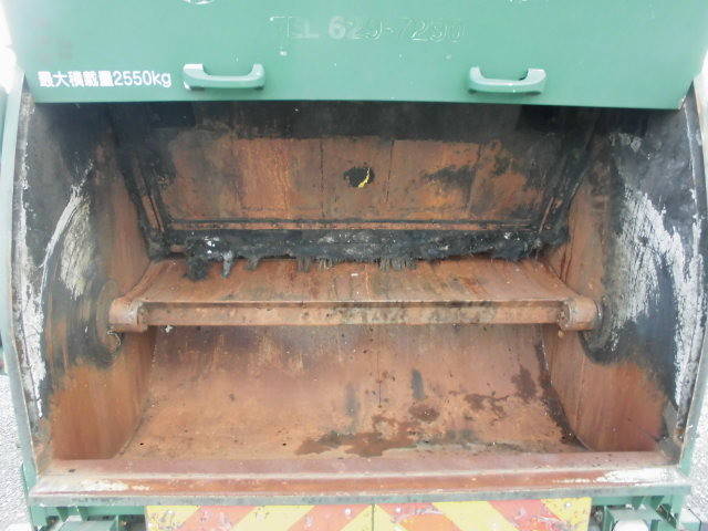 日野レンジャーパッカー車（塵芥車）中型（4t）[写真04]