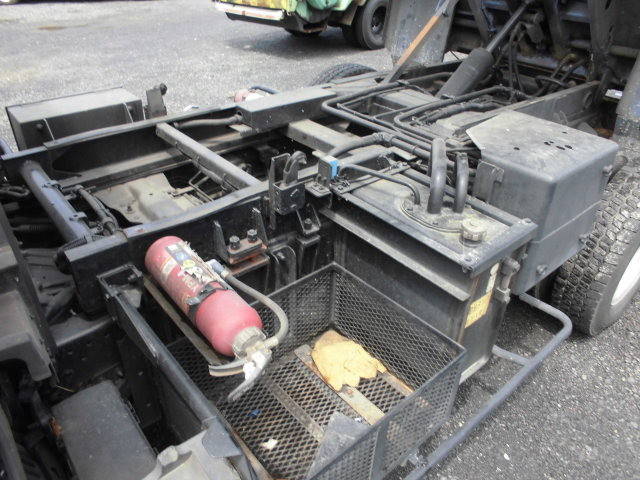 いすゞエルフパッカー車（塵芥車）小型（2t・3t）[写真20]