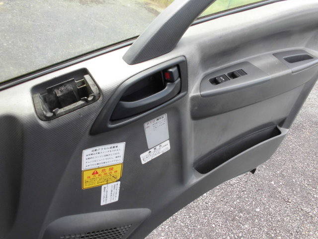 いすゞエルフパッカー車（塵芥車）小型（2t・3t）[写真25]