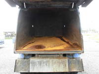 いすゞエルフパッカー車（塵芥車）小型（2t・3t）[写真08]