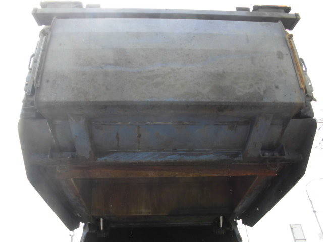 いすゞエルフパッカー車（塵芥車）小型（2t・3t）[写真09]