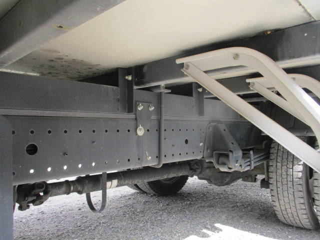 日野デュトロ冷凍車（冷蔵車）小型（2t・3t）[写真10]