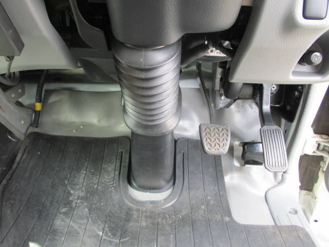 日野デュトロ冷凍車（冷蔵車）小型（2t・3t）[写真22]