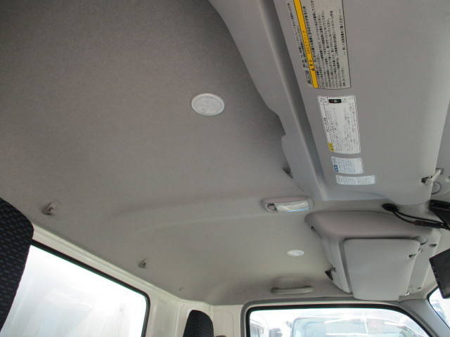 日野デュトロ冷凍車（冷蔵車）小型（2t・3t）[写真23]