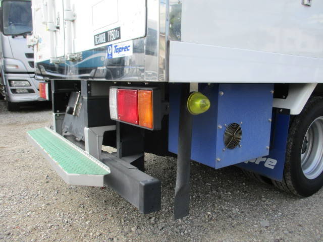 いすゞエルフ冷凍車（冷蔵車）小型（2t・3t）[写真12]