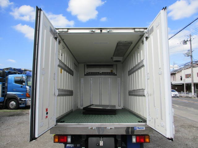 いすゞエルフ冷凍車（冷蔵車）小型（2t・3t）[写真15]