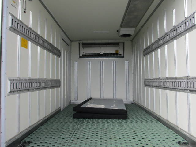 いすゞエルフ冷凍車（冷蔵車）小型（2t・3t）[写真16]