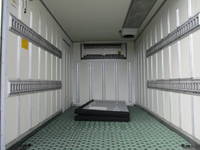 いすゞエルフ冷凍車（冷蔵車）小型（2t・3t）[写真16]