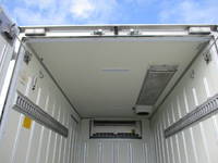 いすゞエルフ冷凍車（冷蔵車）小型（2t・3t）[写真17]