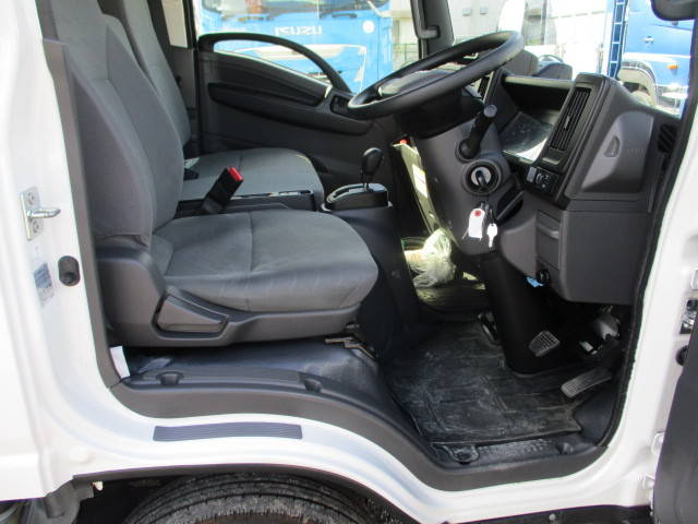 いすゞエルフ冷凍車（冷蔵車）小型（2t・3t）[写真22]