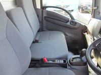 いすゞエルフ冷凍車（冷蔵車）小型（2t・3t）[写真24]