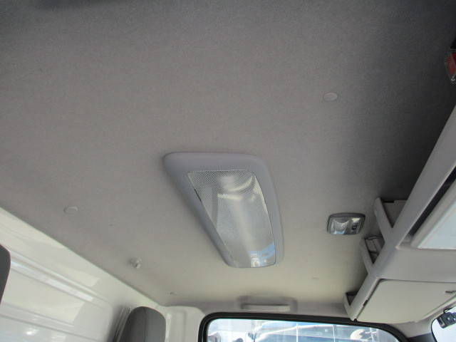 いすゞエルフ冷凍車（冷蔵車）小型（2t・3t）[写真25]