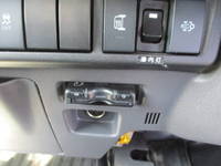 いすゞエルフ冷凍車（冷蔵車）小型（2t・3t）[写真27]